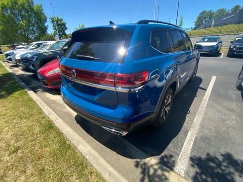 Used 2026 Volkswagen Atlas SE FWD image 11