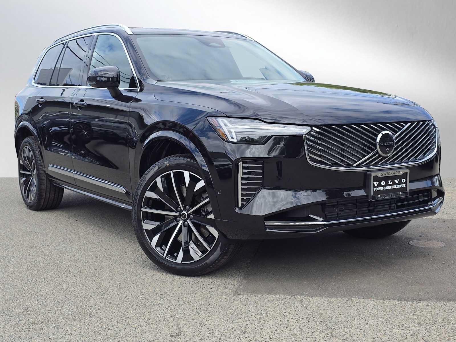 New 2026 Volvo XC90 T8 Plus w/ Protection Package AWD/4WD image 1