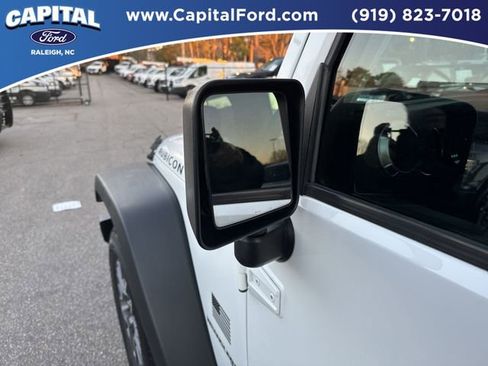 Used 2018 Jeep Wrangler Rubicon w/ Power Convenience Group image 12