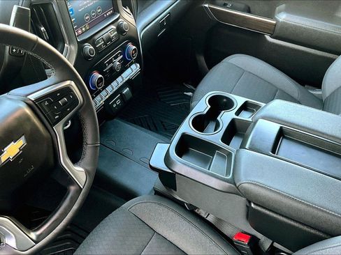 Used 2022 Chevrolet Silverado 1500 LT image 15