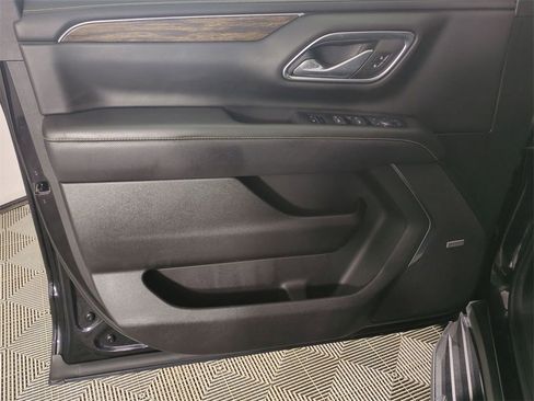 Certified 2024 Chevrolet Suburban Premier image 22