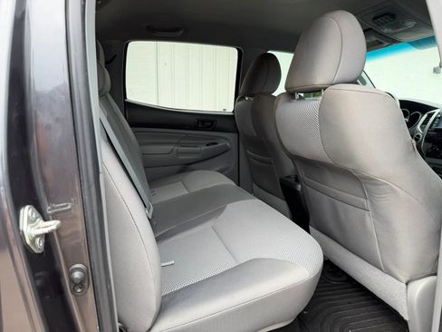 Used 2014 Toyota Tacoma 4x4 Double Cab w/ TRD Off-Road Package image 8