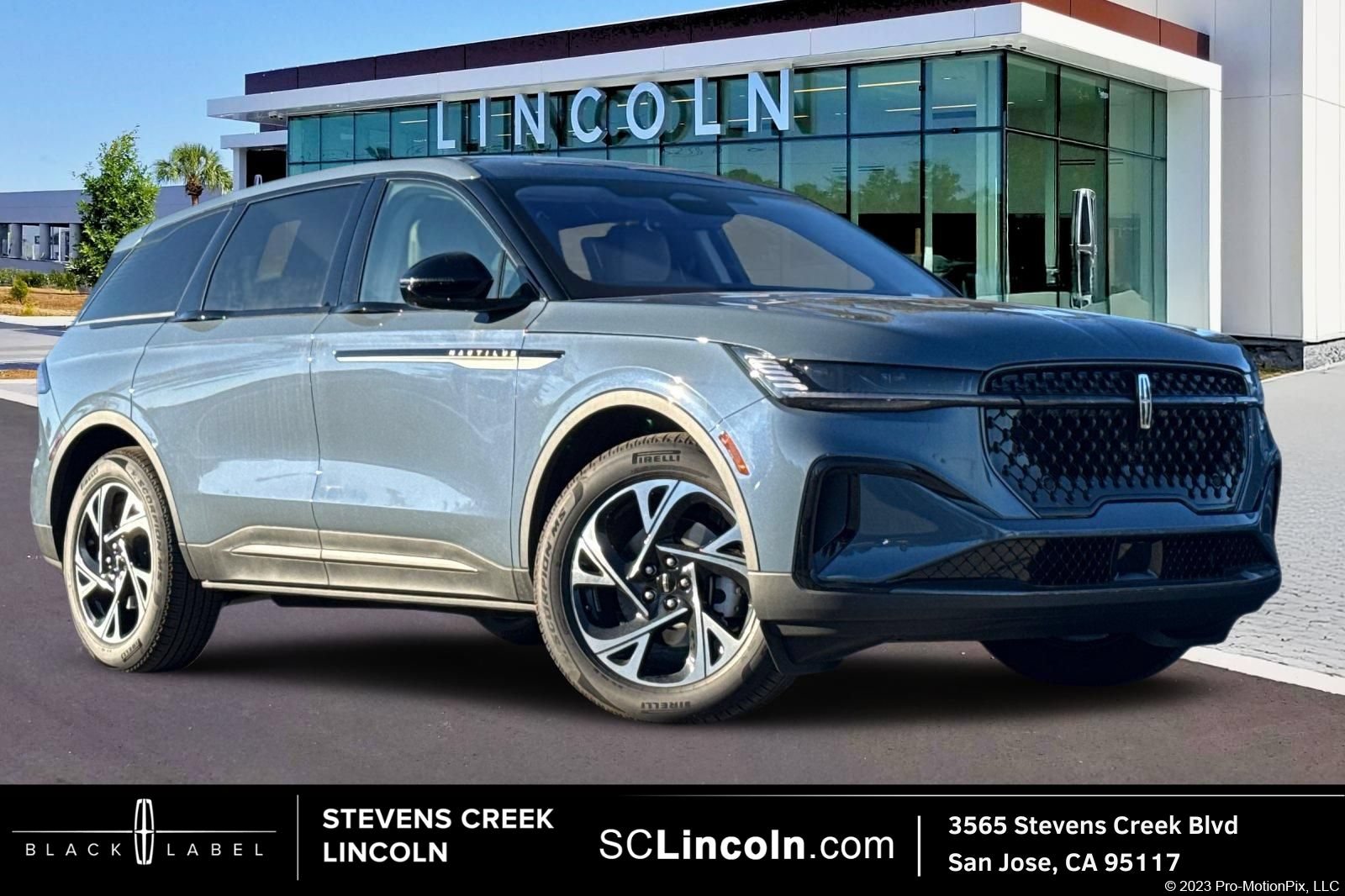 Used 2026 Lincoln Nautilus Premier w/ Jet Appearance Package AWD/4WD image 1