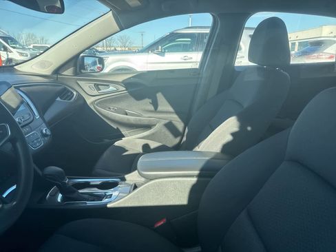 Used 2024 Chevrolet Malibu LT image 27