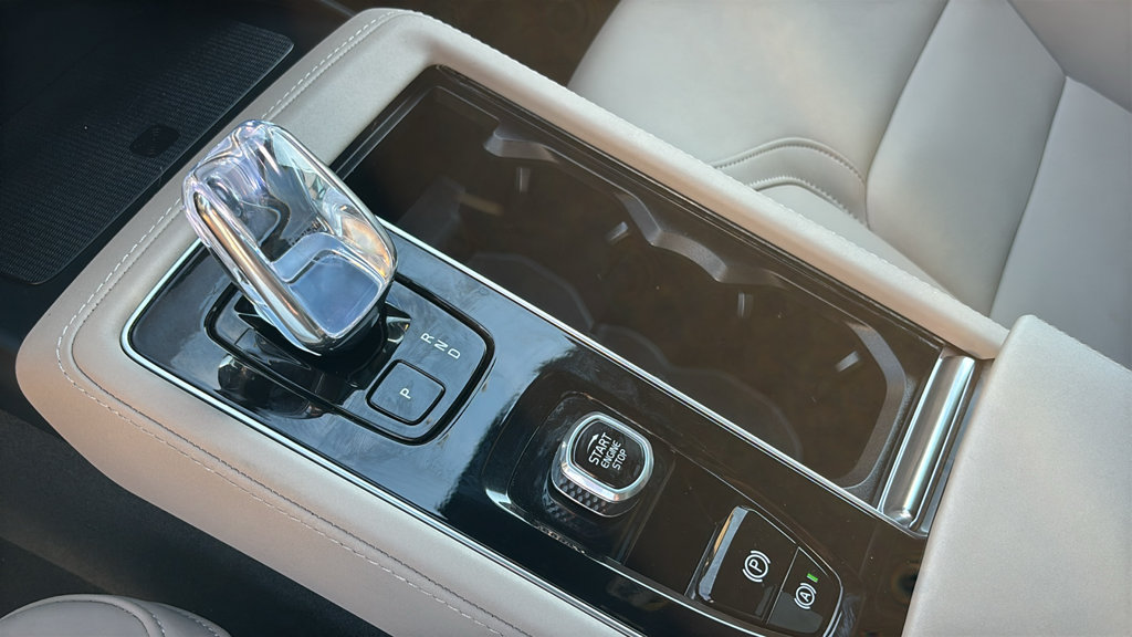 Certified 2026 Volvo XC90 B6 Plus AWD/4WD image 23
