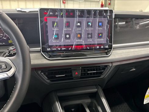 New 2026 Volkswagen Tiguan SE AWD/4WD image 6