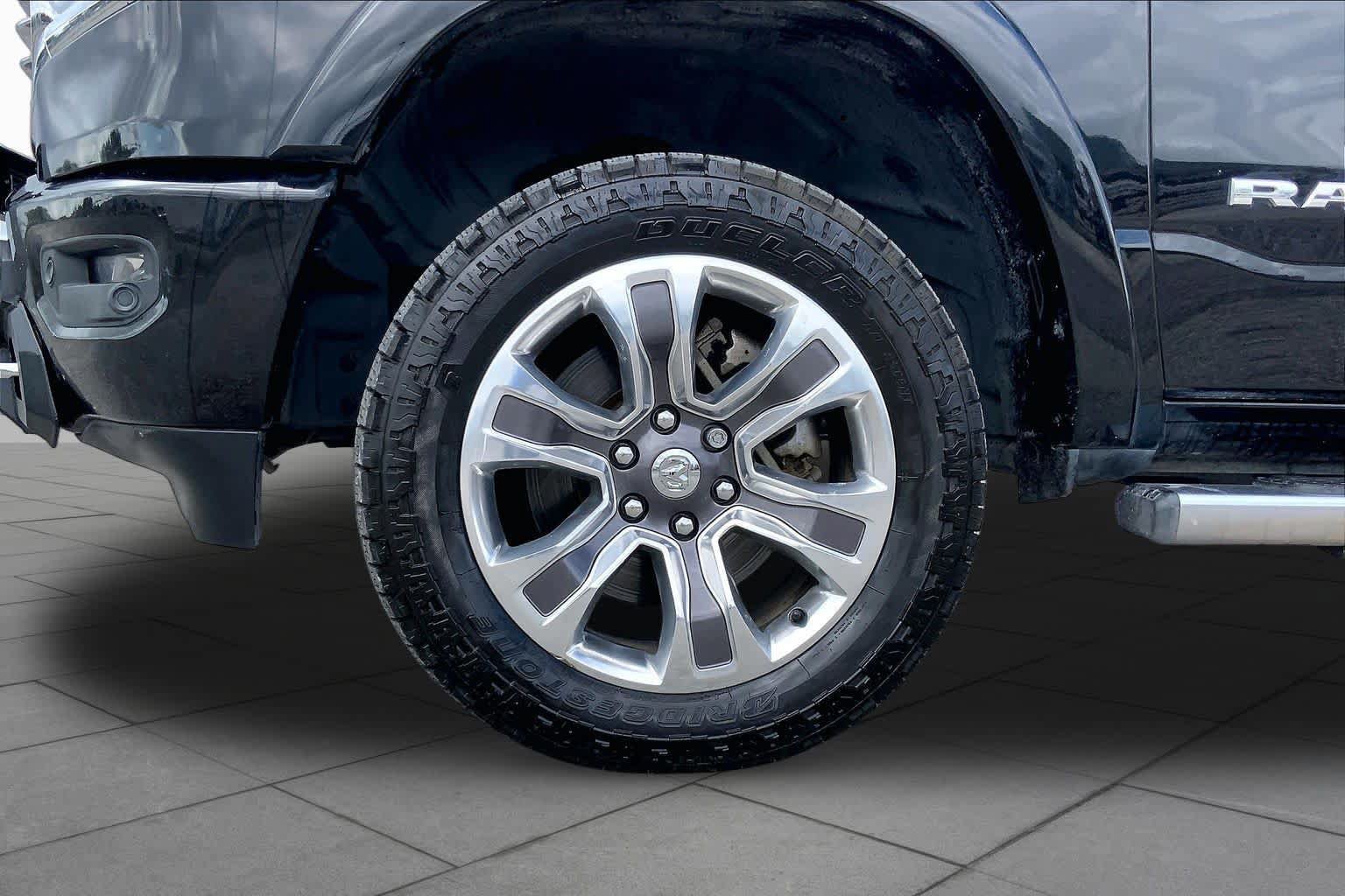 Used 2022 RAM 1500 Limited w/ Body Color Bumper Group AWD/4WD image 11
