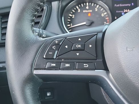 Used 2018 Nissan Rogue SL w/ Premium Package image 27