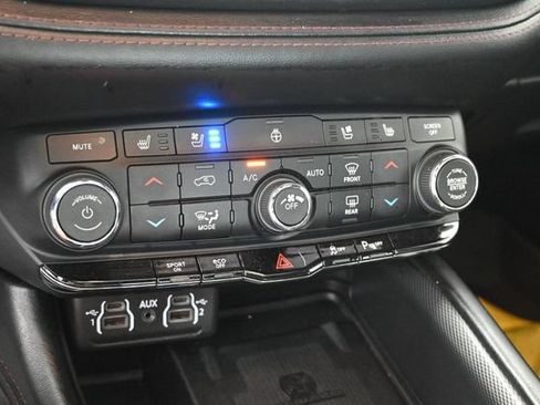 Used 2021 Dodge Durango R/T w/ Blacktop Package AWD/4WD image 26