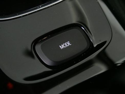 Used 2023 Buick Envision Essence w/ Sport Touring Package AWD/4WD image 27