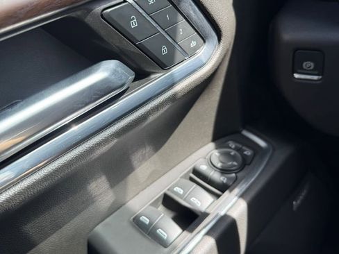 Used 2024 GMC Sierra 1500 SLT w/ SLT Premium Plus Package image 26