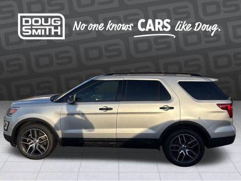 Used 2017 Ford Explorer Sport w/ Equipment Group 401A image 2