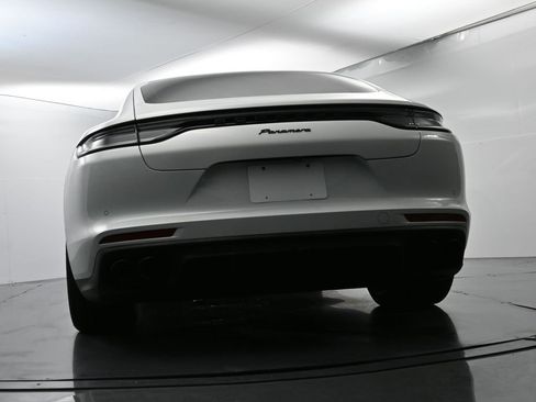 Certified 2023 Porsche Panamera Platinum Edition image 52