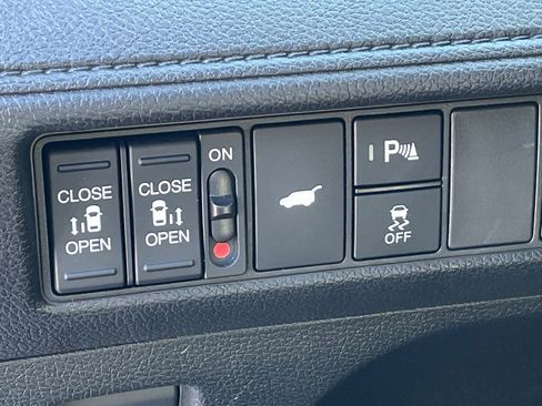 Used 2025 Honda Odyssey Elite image 33