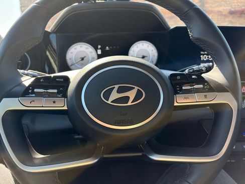 Used 2025 Hyundai Elantra SEL image 27