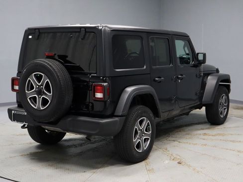 Used 2022 Jeep Wrangler Unlimited Sport AWD/4WD image 12