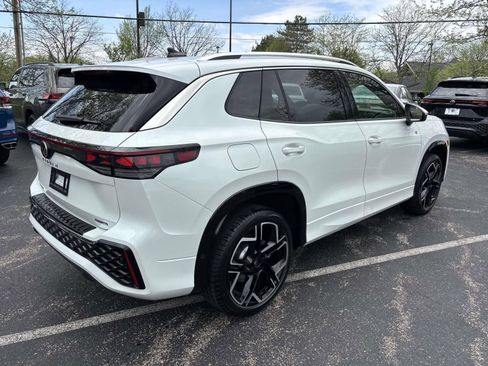 New 2026 Volkswagen Tiguan SEL R-Line AWD/4WD image 5
