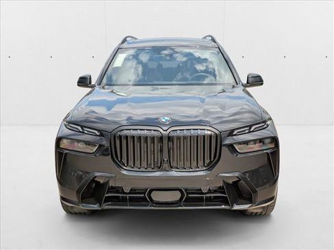 Used 2026 BMW X7 xDrive40i w/ Executive Package image 6