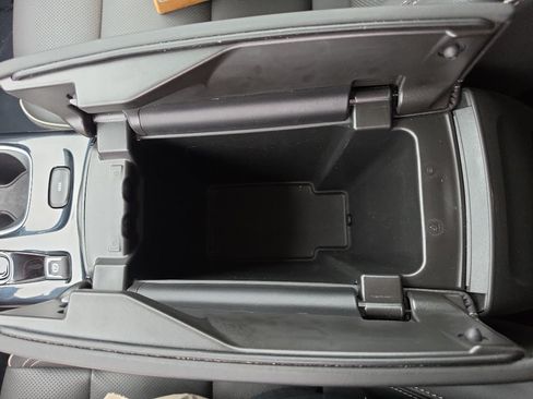 Used 2023 Buick Envision Essence FWD image 24