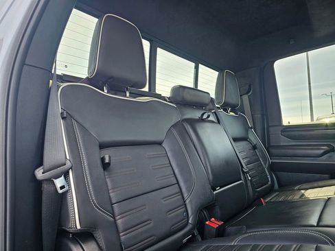 Used 2025 GMC Sierra 2500 AT4X w/ AT4X AEV Edition AWD/4WD image 13