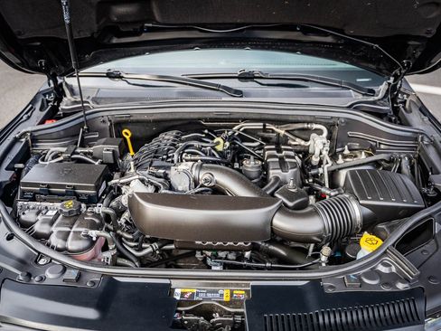 Used 2023 Dodge Durango GT image 22