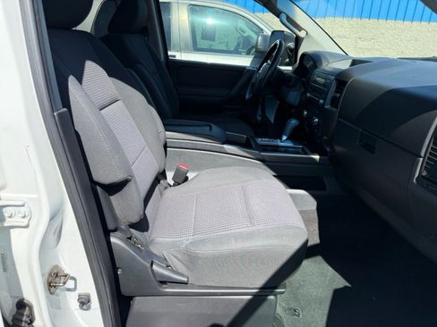 Used 2012 Nissan Titan SV w/ SV Premium Utility Pkg RWD image 20