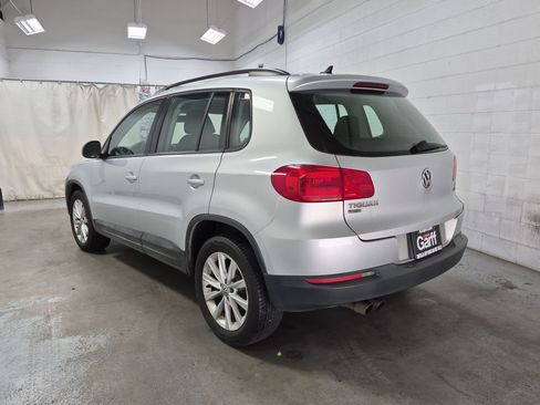 Used 2017 Volkswagen Tiguan Limited w/ Premium Package AWD/4WD image 9