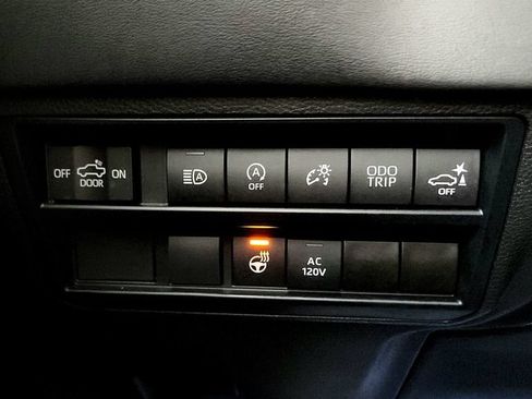 Used 2023 Toyota Tundra Platinum AWD/4WD image 31