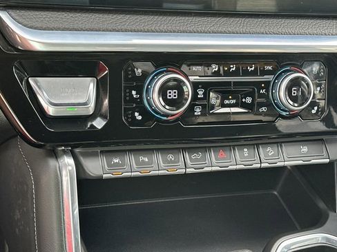 Used 2022 GMC Sierra 1500 Denali w/ Denali Reserve Package image 19