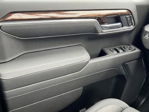 New 2026 GMC Sierra 1500 Elevation image 32