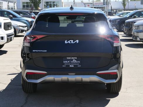 Used 2023 Kia Sportage EX FWD image 5