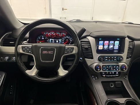 Used 2020 GMC Yukon XL SLT image 29