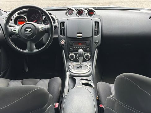 Used 2016 Nissan 370Z Base image 11