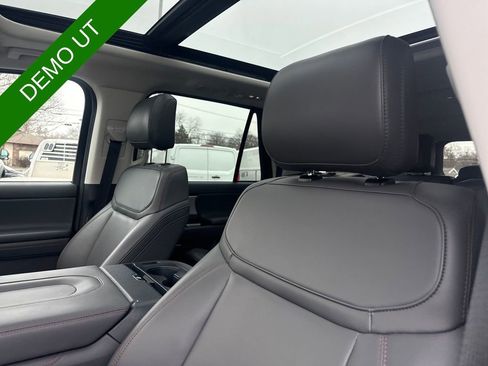 Used 2025 Ford Expedition Max Active AWD/4WD image 27