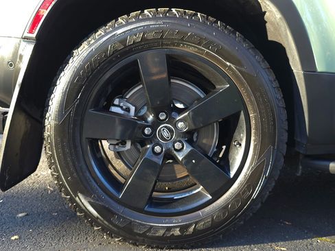 Used 2023 Land Rover Defender 110 75th Limited Edition image 75