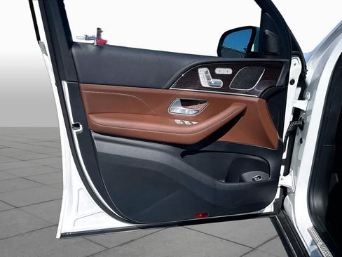 Certified 2025 Mercedes-Benz GLE 450 4MATIC image 22