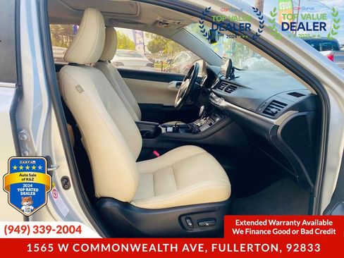 Used 2013 Lexus CT 200h image 21