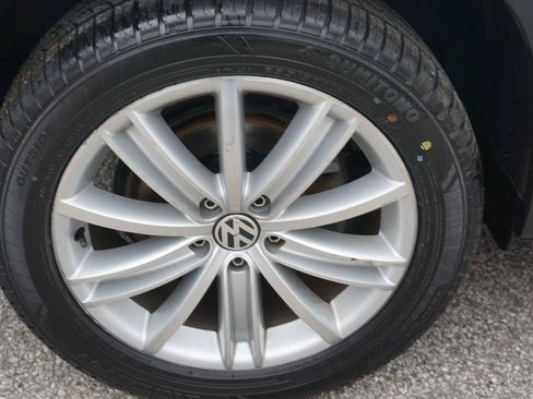 Used 2015 Volkswagen Tiguan SE FWD image 22