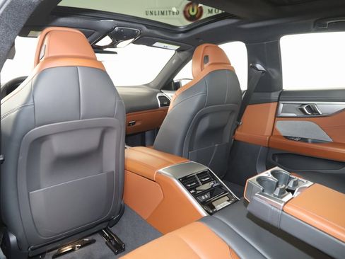 Used 2025 BMW 840i xDrive w/ M Sport Professional Package image 32