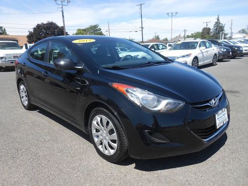 Used 2012 Hyundai Elantra GLS FWD image 3