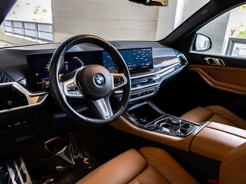 Certified 2024 BMW X5 xDrive40i w/ M Sport Package image 15