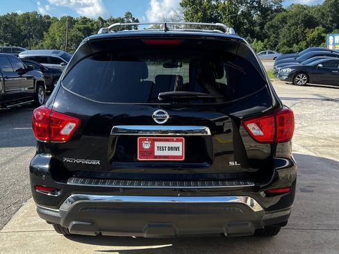 Used 2017 Nissan Pathfinder SL FWD image 5