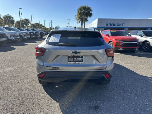 Certified 2025 Chevrolet Trax RS w/ Sunroof Package image 15