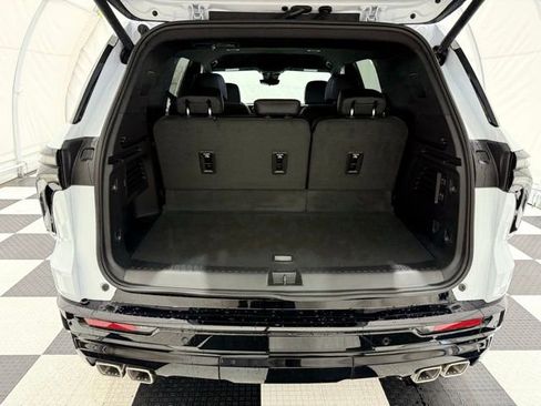 New 2026 Chevrolet Traverse High Country image 4