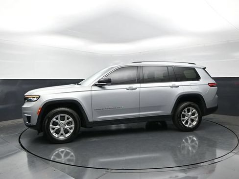 Used 2023 Jeep Grand Cherokee L Limited AWD/4WD image 3