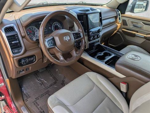 Used 2019 RAM 1500 Laramie AWD/4WD image 9
