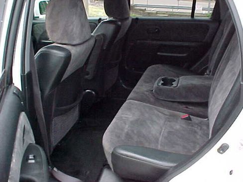 Used 2004 Honda CR-V EX image 10