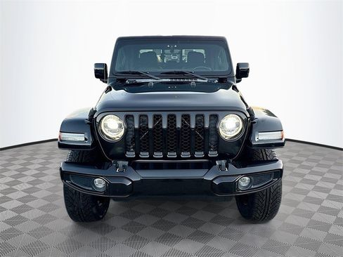 Used 2021 Jeep Gladiator Overland image 2