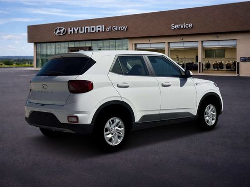 New 2026 Hyundai Venue SE FWD image 8