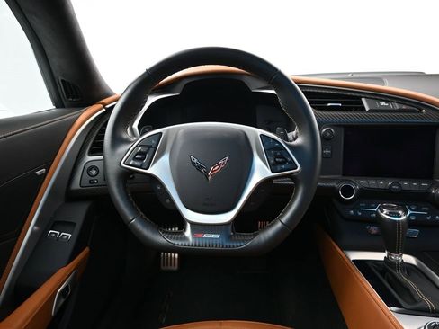 Used 2016 Chevrolet Corvette Z06 w/ 3LZ Preferred Equipment Group image 9
